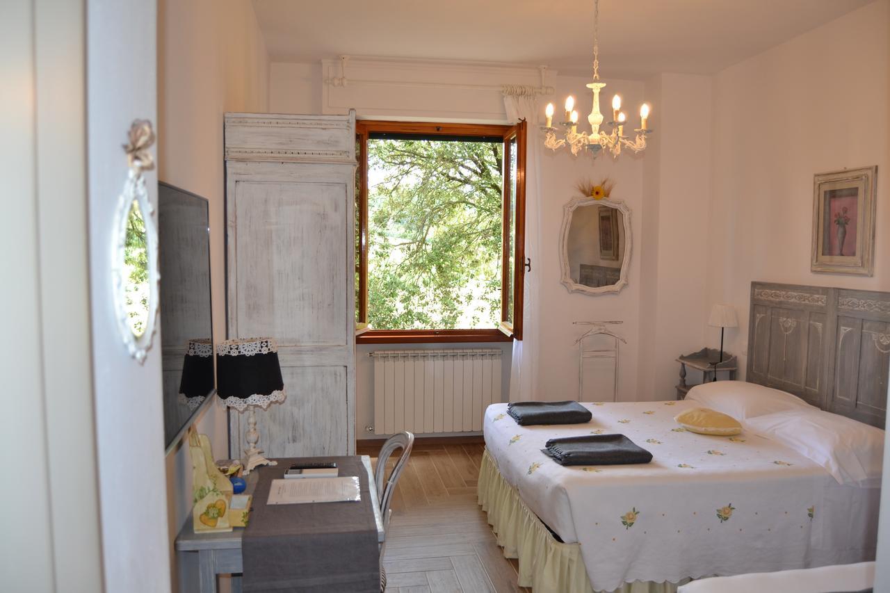 B&B Villa Il Poggiolino Molino del Piano ภายนอก รูปภาพ